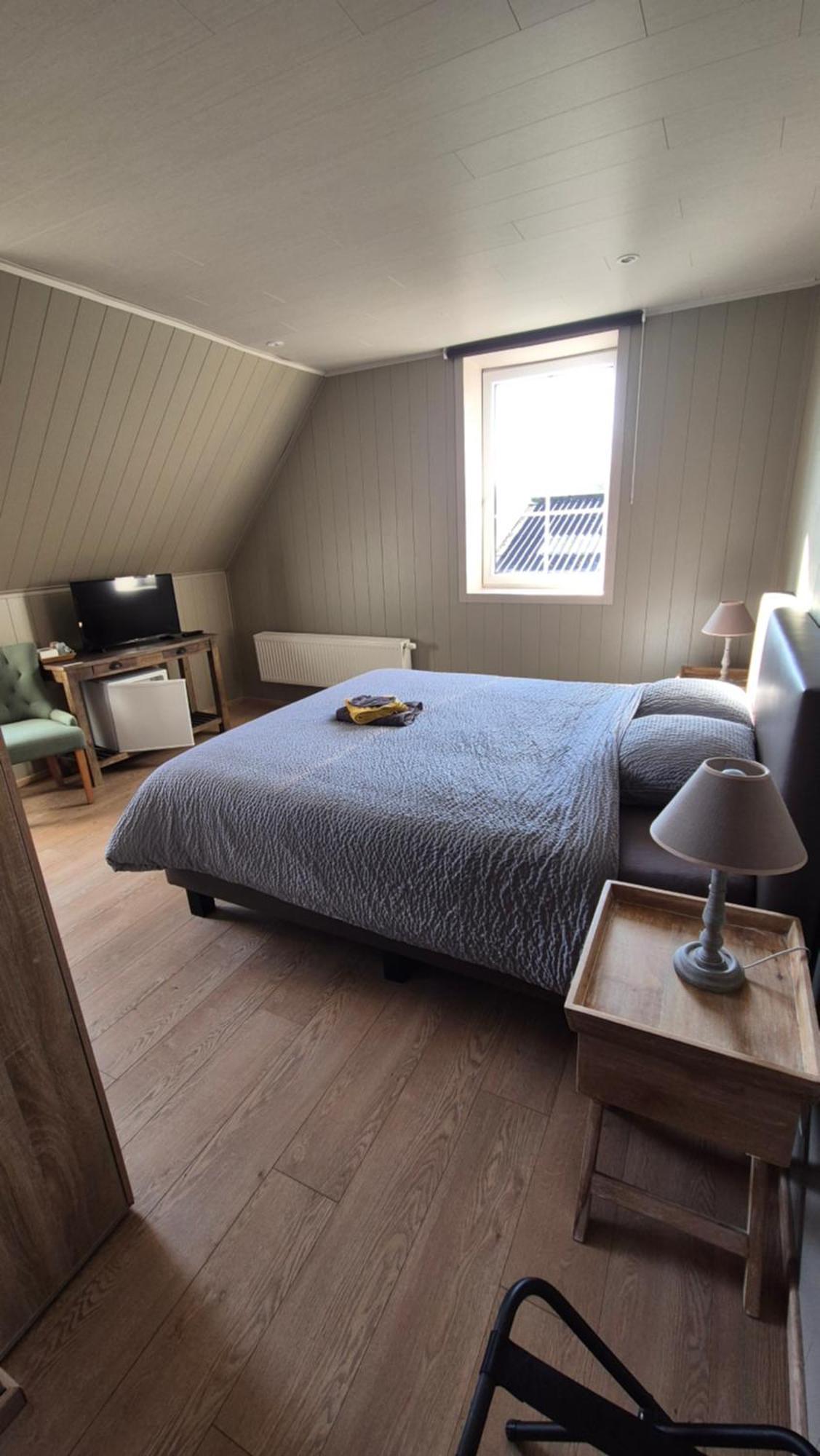 B&B De Dulle Koe Waregem Bagian luar foto